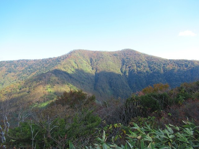 瑪瑙山から飯縄山遠望