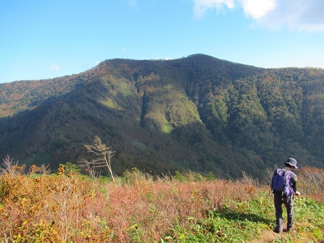 飯縄山を目指して登山再開の様子