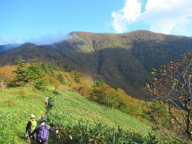 飯縄山登山稜線歩き