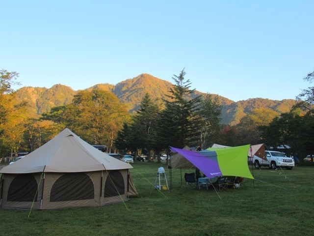 戸隠キャンプ場へ下山した様子