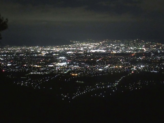 県民の森グリーンロッジ展望台からの山梨の夜景