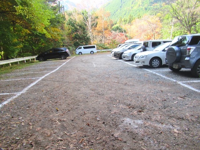 南伊那ヶ湖近くの無料駐車場