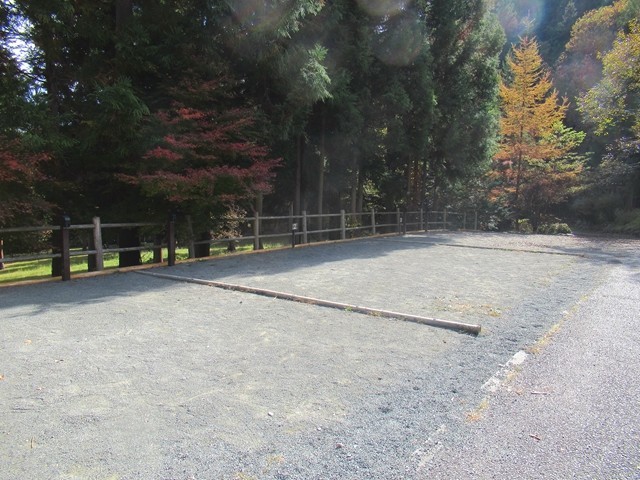 北伊那ヶ湖のオートキャンプ場のサイト様子