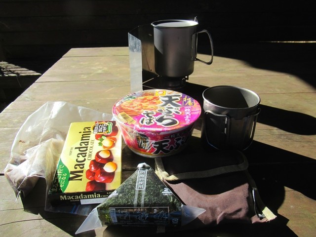 スノーピークチタントレック700カップ麺と珈琲を同時に作ることが可能""