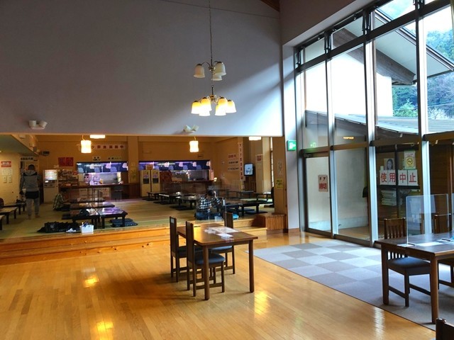 いやしの湯のお食事処、休憩所の様子