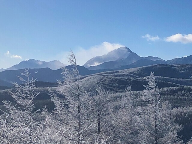 入笠山から甲斐駒ヶ岳、鳳凰三山景色