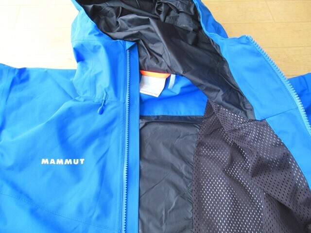 マムートハードシェルジャケットの裏地