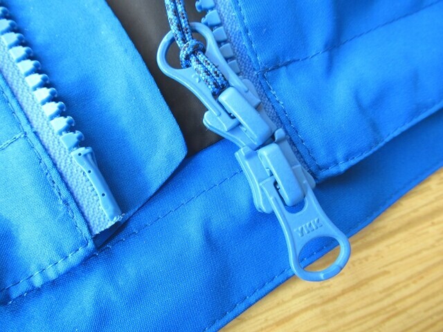 マムートハードシェルジャケットYKK製ファスナー