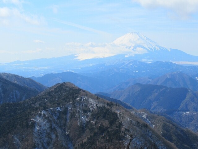 鍋割山から見る富士山の景色