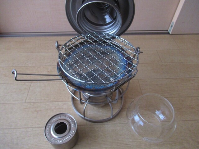 ユニフレームのミニロースター(焼き網)を使ってランタン調理