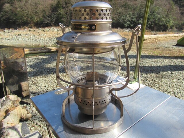 ThousWindsレイルロードランタンレビューの様子