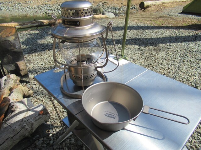 キャンプ中にランタン調理を行った時の様子