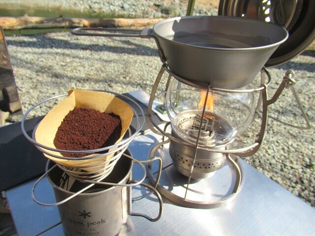 ランタンにホヤを設置してから調理の方が熱効率が良い