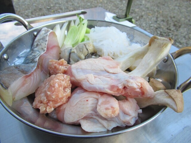 キャンプで鍋料理はバリエーションが豊富な様子