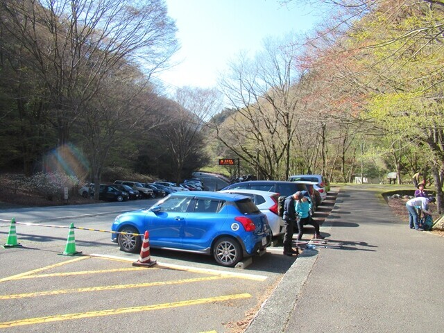 西丹沢ビジターセンターの無料駐車場
