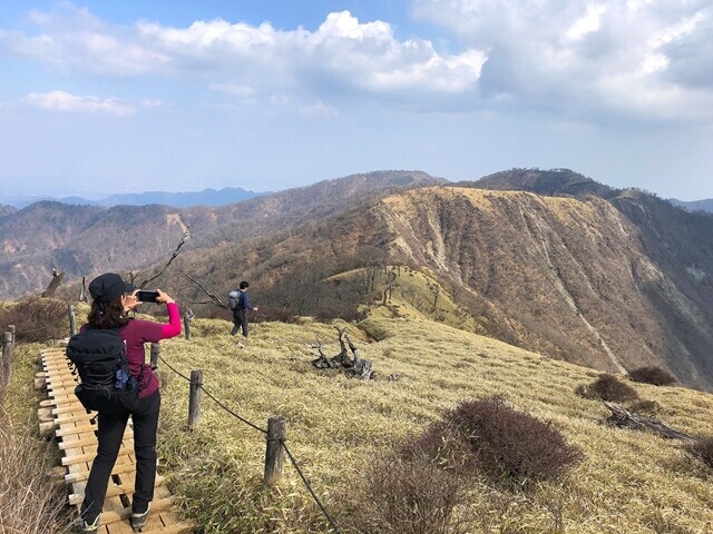 丹沢主稜日帰り縦走登山の下山と大倉ルートの様子