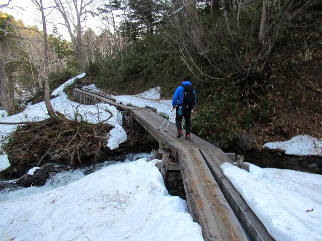 尾瀬の積雪は少ない