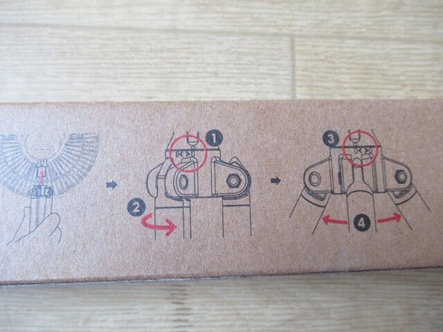 クレイモア扇風機V1040の三脚の組み立て方