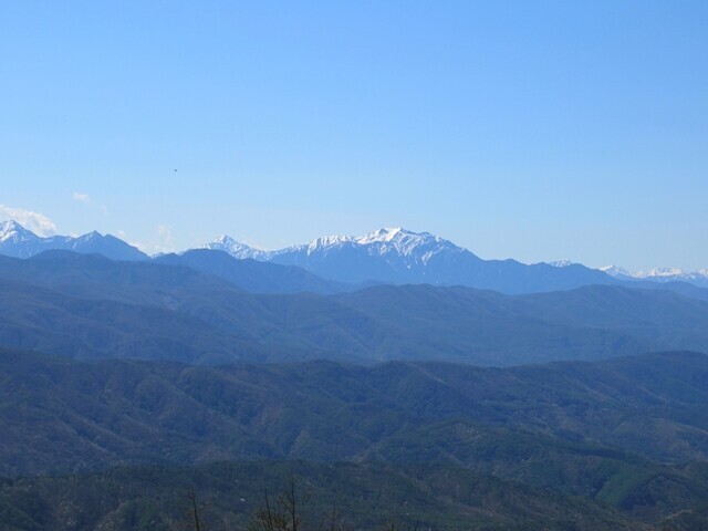 南アルプスの聖岳の景色