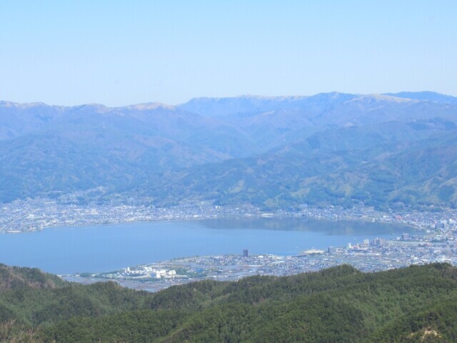 守屋山山頂から諏訪湖の景色