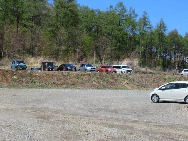 く守屋山杖突登山口の駐輪場