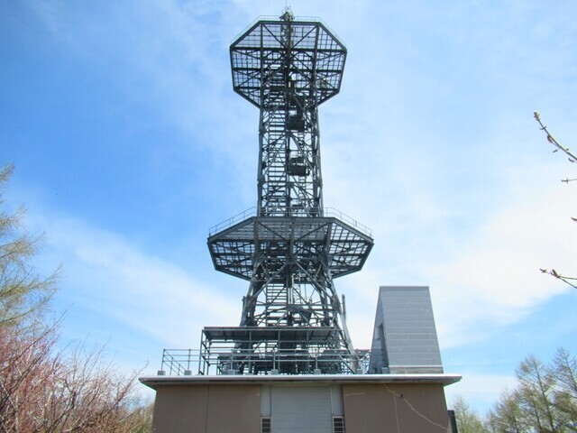 北沢山から権兵衛峠登山ルートのアンテナ基地