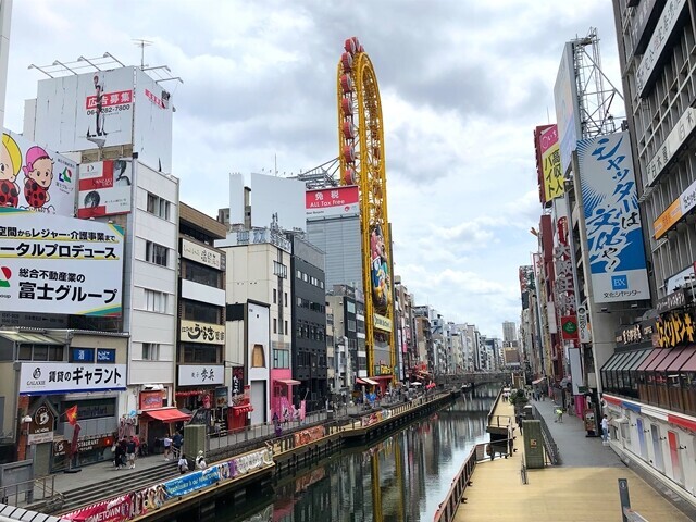 たこ焼き座周辺の街並み