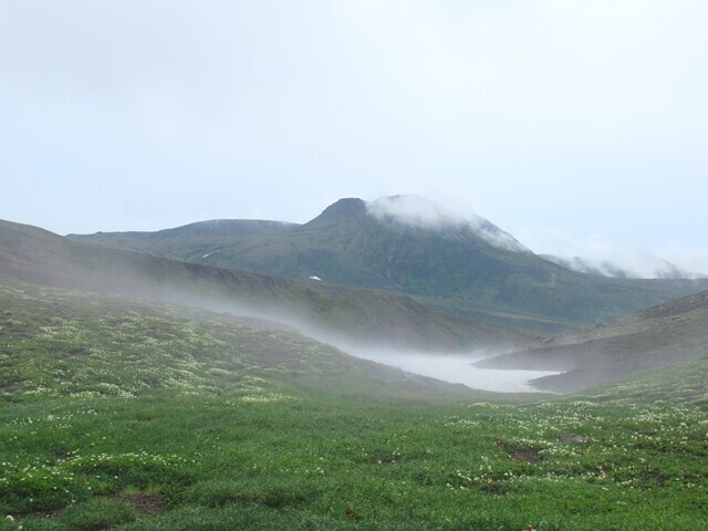裏旭キャンプ指定地からの大雪山景色