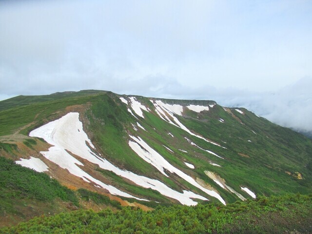 化雲岳から天人峡温泉、羽衣の滝を目指して登山開始の様子