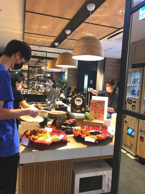 朝食ブッフェ会場の様子