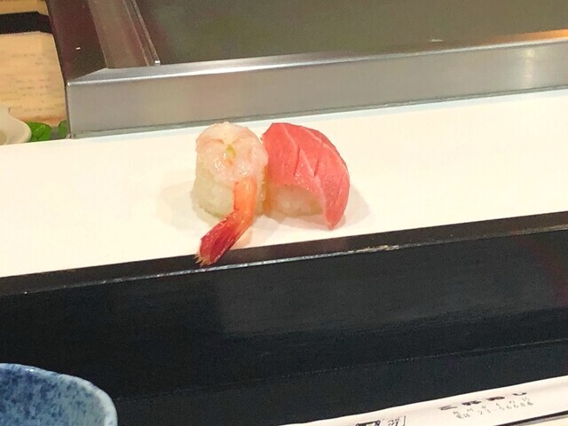 鮨六旭川海老とマグロのお寿司が絶品でおすすめ