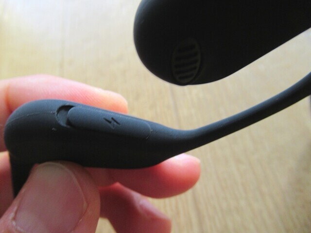 RanFreeワイヤレスイヤホンの充電の場所