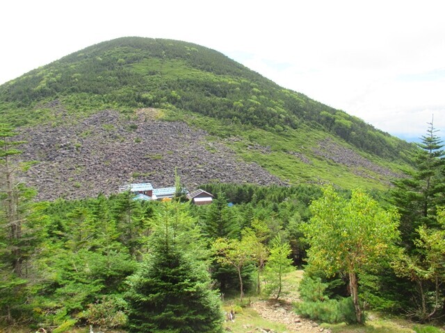 編笠山と青年小屋