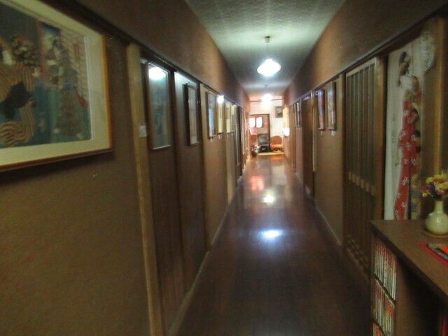 鹿の瀬温泉の廊下の様子