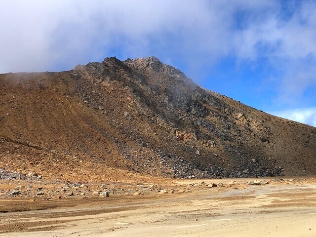 御嶽山の稜線景色
