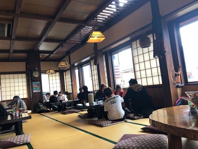 小作の座敷の様子