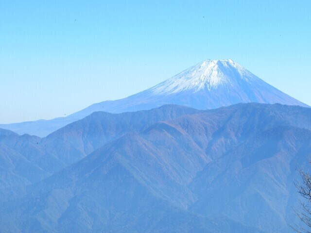 山名百名山富士見山からの景色