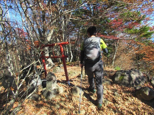 平須登山口へのルートの様子