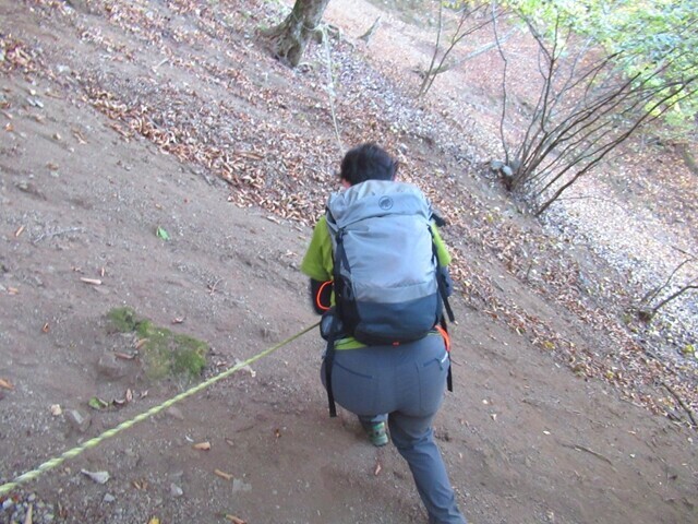 平須登山コース滑落危険地帯