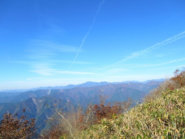 十枚山登山と登山コースの詳細と南アルプスの風景