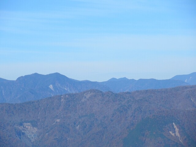 十枚山登山コースからの聖岳の景色