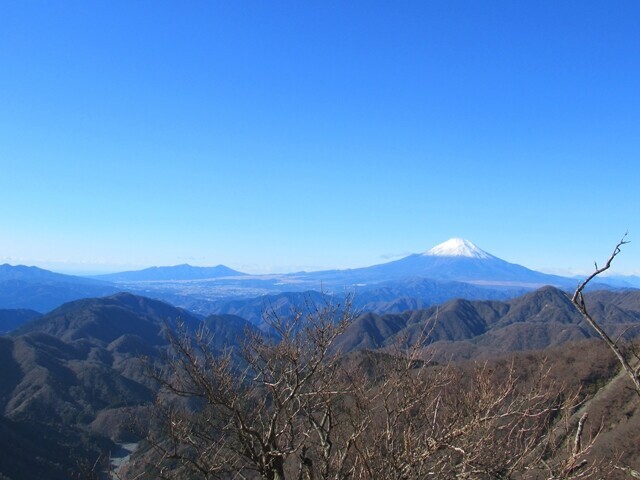 丹沢山から塔ノ岳登山とルートの景色