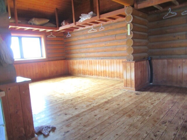 雲取山避難小屋の内部の様子