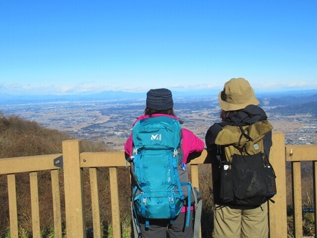 黄昏る筑波山へ登った山ガール