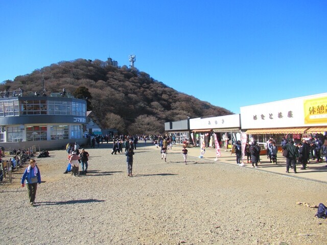 筑波山バーナーエリアからの男体山景色