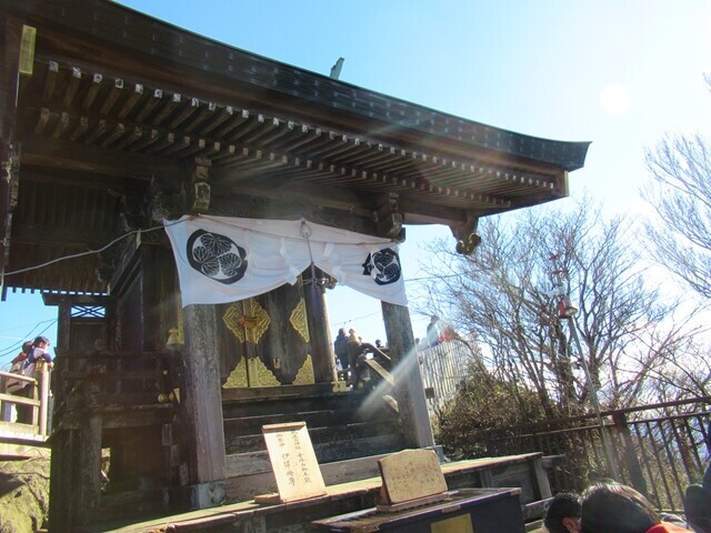 筑波山女体山の山頂祠