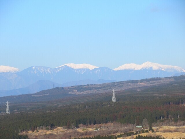 愛鷹山方面から見る南アルプスの景色