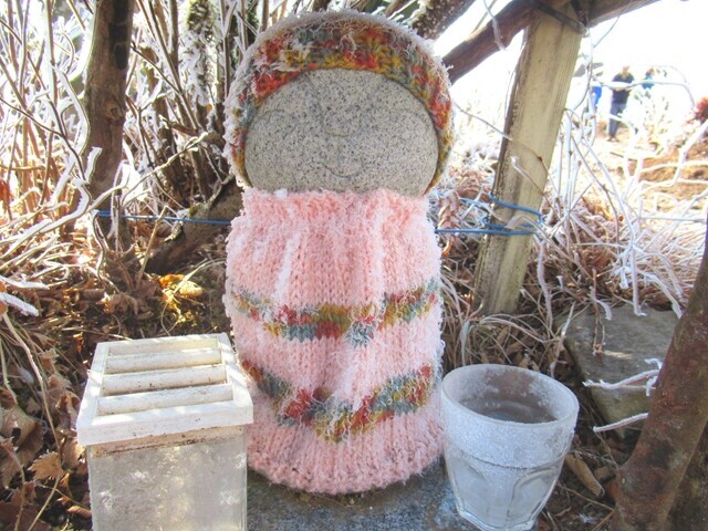 越前岳の山頂のお地蔵様