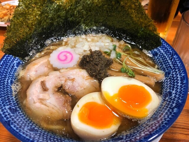 らーめんまる幸で注文した煮干しラーメン