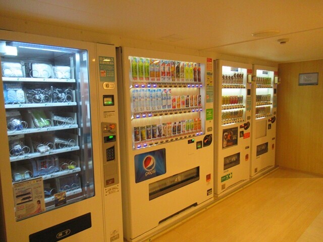 さるびあ丸の自動販売機設備
